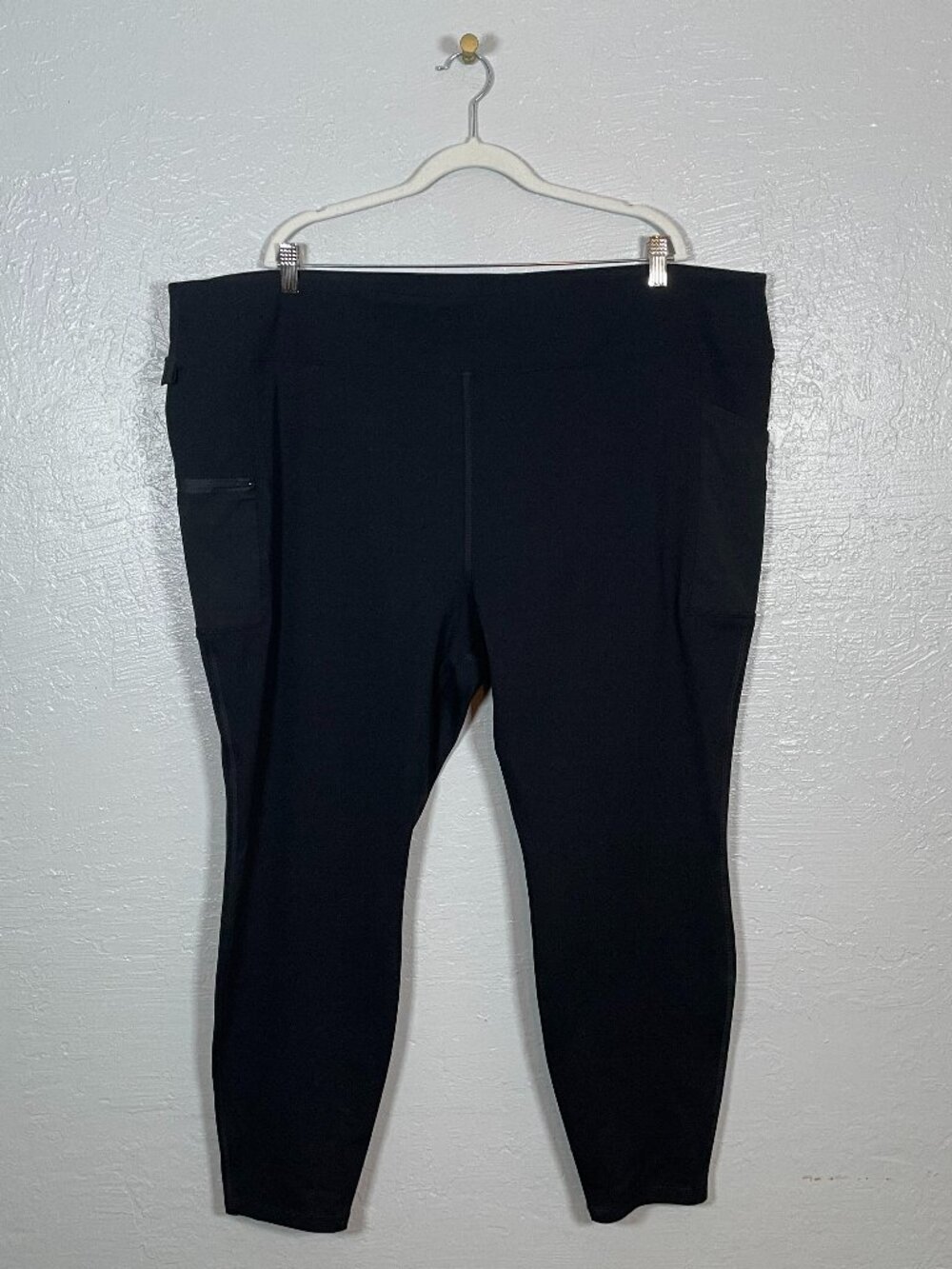Carhartt Women Plus Size 3X Black Force Fitted Midweight Utility Legging Pockets